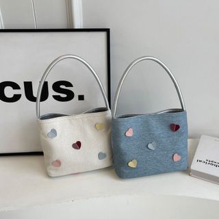 Túi xách nữ, túi đeo chéo da pu gắn họa tiết trái tim K609