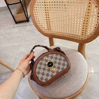 Túi xách nữ kẹp nách đeo chéo tag mèo họa tiết kẻ caro dây đeo chéo bản to K324