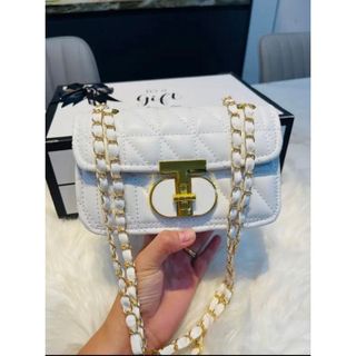 Túi xách nữ kẹp nách đeo chéo chần chỉ da bóng khóa T dây đan xích K427