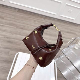 Túi xách nữ kẹp nách đeo chéo, xách tay da bóng nhăn đính cham đồng K691