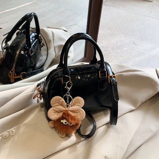 [ TẶNG MÓC KHÓA] Túi xách nữ kẹp nách đeo chéo hai quai dáng bầu tặng kèm quả bông hoa K782
