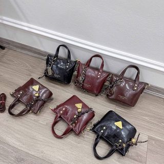 Túi xách nữ, túi đeo chéo da bóng nhăn kèm cham móc 2 loại K695