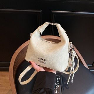 Túi xách nữ kẹp nách đeo chéo cầm tay da nhám kèm móc cham K687