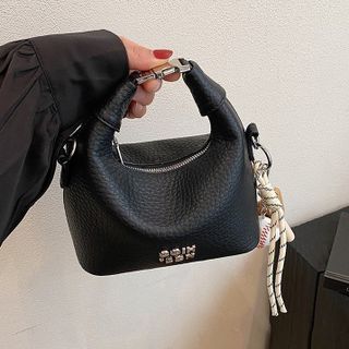 Túi xách nữ kẹp nách đeo chéo cầm tay da nhám kèm móc cham K687