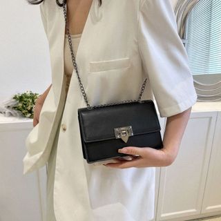 Túi xách nữ kẹp nách đeo chéo khoá gập đen dây đeo xích đen K431