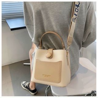 Túi xách nữ kẹp nách đeo dáng chậu cúc gỗ kèm dây đeo bản to K43