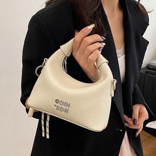 Túi xách nữ, túi đeo chéo cầm tay da nhám kèm móc cham K687