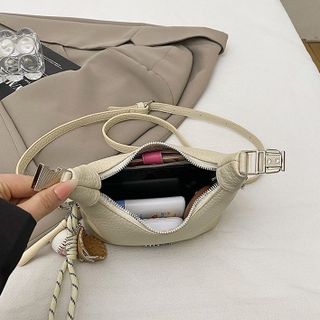 Túi xách nữ, túi đeo chéo cầm tay da nhám kèm móc cham K687