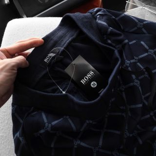 Quần Short Boss nam New Hit.  Chất vải Bc cotton mịn dày cực đẹp.