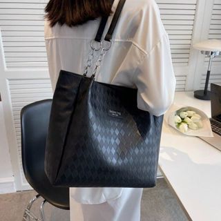 Túi xách nữ kẹp nách đeo chéo công sở dập vân ô trám quai xích K205