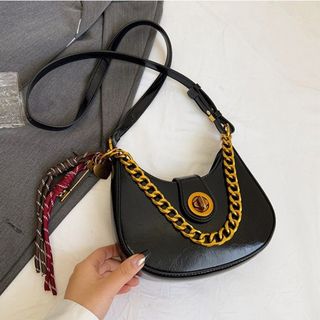 Túi xách nữ kẹp nách đeo chéo dáng thuyền da nhăn bóng tặng kèm champ dây K643