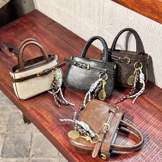 Túi xách nữ, đeo chéo đeo vai hai quai da dày form cứng cáp tặng kèm charm vợt dễ thương K740