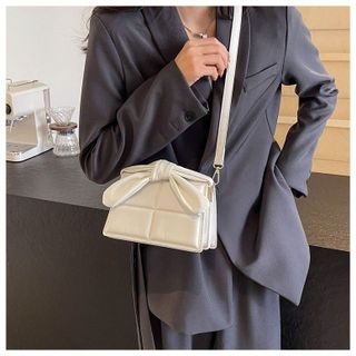 Túi xách nữ kẹp nách đeo chéo phối nơ da trơn trần chỉ K577