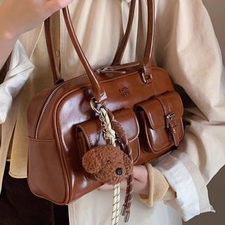 Túi xách nữ kẹp nách đeo chéo hai quai xách tặng kèm móc treo gấu K672