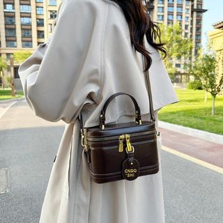 Túi xách nữ, túi đeo chéo dáng hộp da nhăn bóng đựng vừa đt K666