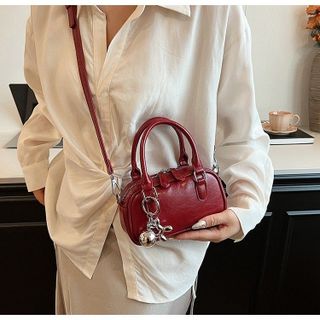 Túi xách nữ kẹp nách đeo chéo da trơn kèm móc khóa K562