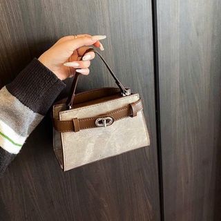 Túi xách nữ, đeo chéo đeo vai da bò loang khóa cài có dây đeo chéo K729