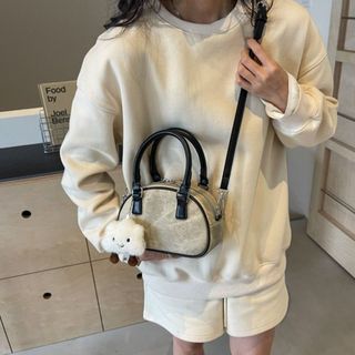 Túi xách nữ kẹp nách đeo chéo dáng bầu 2 quai xách da dệt tặng kèm móc treo K663