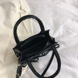 Túi xách nữ kẹp nách đeo chéo hai quai da nhung đính kèm nơ nhỏ K653