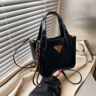 Túi xách nữ kẹp nách đeo chéo bộ đôi da nhăn bóng tặng kèm móc treo dây chuông K662