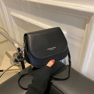 Túi xách nữ kẹp nách đeo chéo dáng bầu da mềm K238