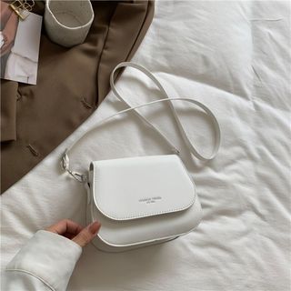 Túi xách nữ kẹp nách đeo chéo dáng bầu da mềm K238