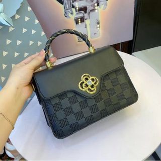 Túi xách nữ kẹp nách đeo chéo khoá xoay quai cứng cáp dây đeo bản to K454