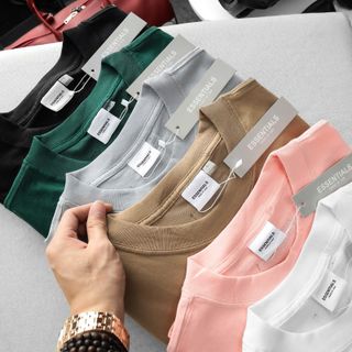 Mẫu áo thun nam logo cao thành nổi bao bong tróc cực đẹp, hàng tĩ mĩ, chi tiết sắc nét.