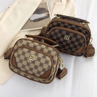 Túi xách nữ kẹp nách đeo chéo họa tiết kẻ ô đính kèm cúc hoa dây bản to K455