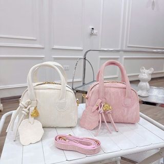 Túi Xách nữ Thời Trang Cầm Tay Đeo Chéo Kèm Charm xinh xắn CHI0 K804