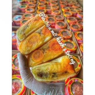 BÁNH PÍA ĐẬU XANH MỠ HÀNH SIÊU TO, ĂN LÀ PHÊ 600G - WINNIE HOUSE