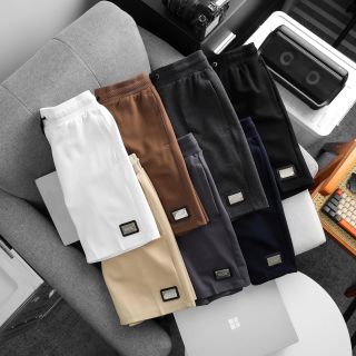 Quần Short. Chất vải Bc cotton mịn dày cực đẹp.  Thiết kế logo basic.
