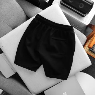 Quần Short. Chất vải Bc cotton mịn dày cực đẹp.  Thiết kế logo basic.
