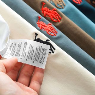 Áo thun nam. Chất thun cotton 4c mềm mịn, thấm hút tốt. Logo thêu tỉ mỉ, tem tag chuẩn.