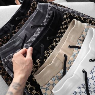 Quần Short nam. Chất vải Bc cotton mịn dày cực đẹp. Thiết kế logo bao giặt máy .