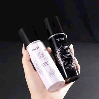 Xịt khóa make up