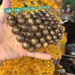 Vòng đeo tay gỗ trầm hương giá sỉ