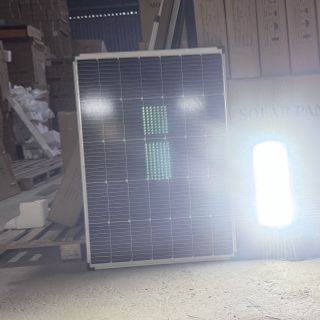 Đèn đường năng lượng mặt trời 56W
