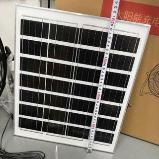 Quạt Tích Điện Năng Lượng Mặt Trời Leamorn – Pin Lớn, Gió Mạnh, Kèm Panel NLMT, Dùng Khi Mất Điện