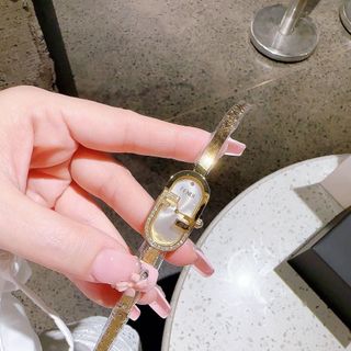 ĐỒNG HỒ NỮ CAO CẤP FENDY COLLAB KIỀNG VÀNG CHỮ NHẬT