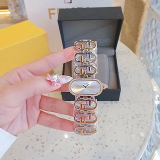 SĂN SALE LỚN ĐỒNG HỒ NỮ CAO CẤP FENDY MẶT CHỮ NHẬT NGANG DÂY LẮC LOGO VIỀN HỘT