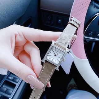 ĐỒNG HỒ NỮ CAO CẤP HREMES DÂY DA NIỀNG ĐÁ BẠC