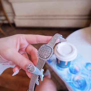 ĐỒNG HỒ NỮ CHÍNH HÃNG FUNMEI FL109 DÂY LƯỚI MĂT VUÔNG ĐÍNH ĐÁ NẮP MỞ GẮN HÌNH FULLBOX