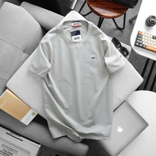 Áo thun nam. Thời Trang Nam. Cotton 4 chiều xịn, sờ vào là thích   Bo rip đồng màu, thiết kế basic.