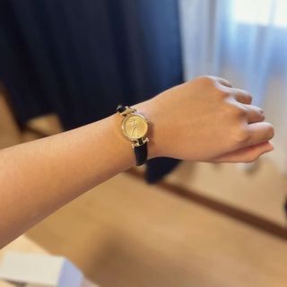 ĐỒNG HỒ NỮ CAO CẤP VIVIENN MAIDA GOLD DIAL DÂY DA MINI FULLBOX