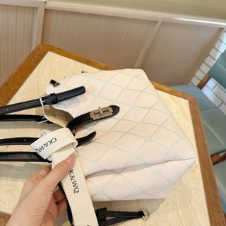 Túi Công sở mới. Siêu đẹp. Có tag treo phụ kiện, Size :27. Hàng kĩ