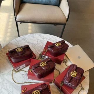 Túi CG hàng kĩ full box xịn . Size :18. Đỏ đô (. Hàng Giá Tận Xưởng )