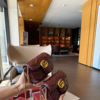 Túi CG hàng kĩ full box xịn . Size :18. Đỏ đô (. Hàng Giá Tận Xưởng )