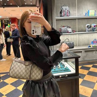 Tui Gucci kẹp e về sll 2 size Fullbox nam châm  Size 19 Size 24  pv ( H Hàng Giá Tận xưởng
