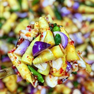 KIM CHI MĂNG CÀ PHÁO GIÒN RỤM,CHUA CAY ĐẬM ĐÀ 800G - WINNIE HOUSE